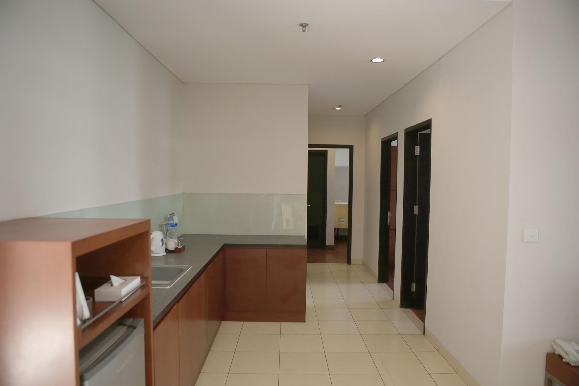 Grand Kuta Hotel And Residence Legian Exterior foto