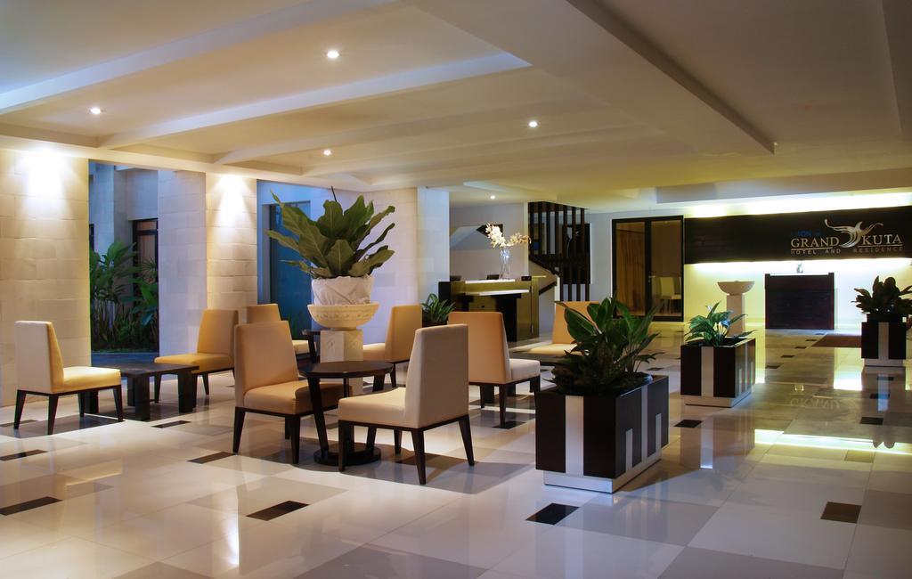 Grand Kuta Hotel And Residence Legian Exterior foto